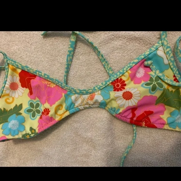 Reversible printed Bikini top - Picture 2 of 4